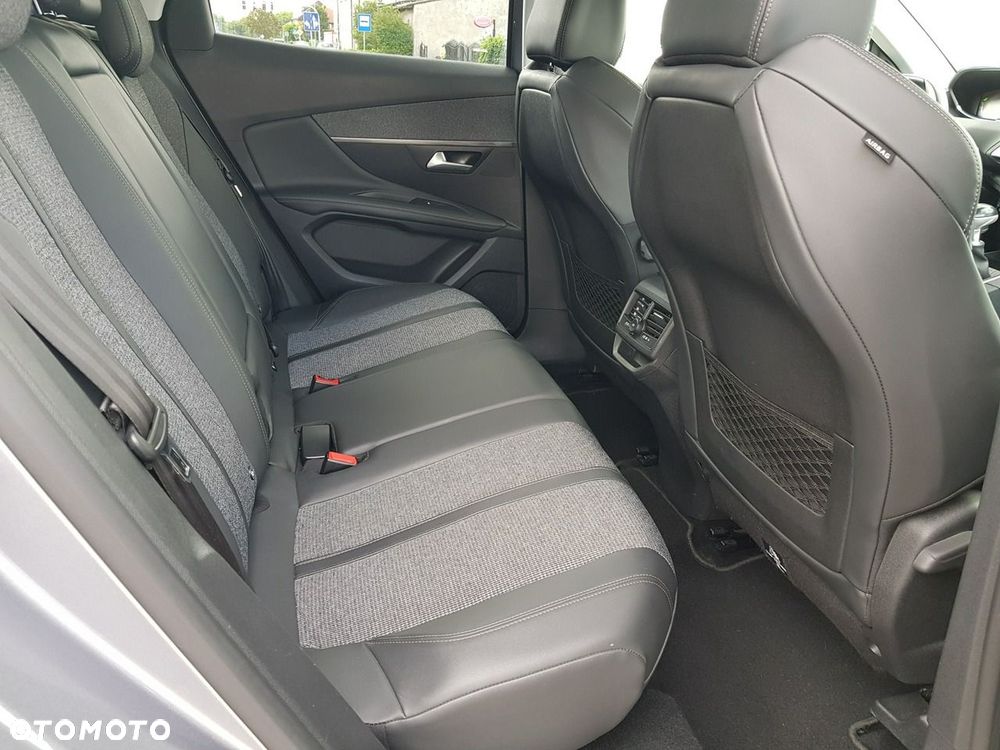 Peugeot 3008 1.5 BlueHDi Allure S&S - 16