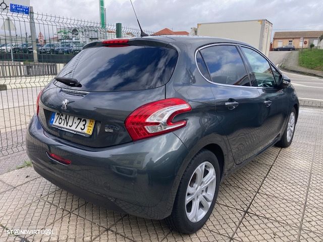 Peugeot 208 1.6 e-HDi Allure - 2