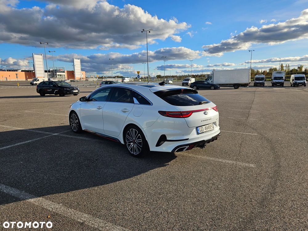 Kia ProCeed 1.6 T-GDI GT DCT - 3
