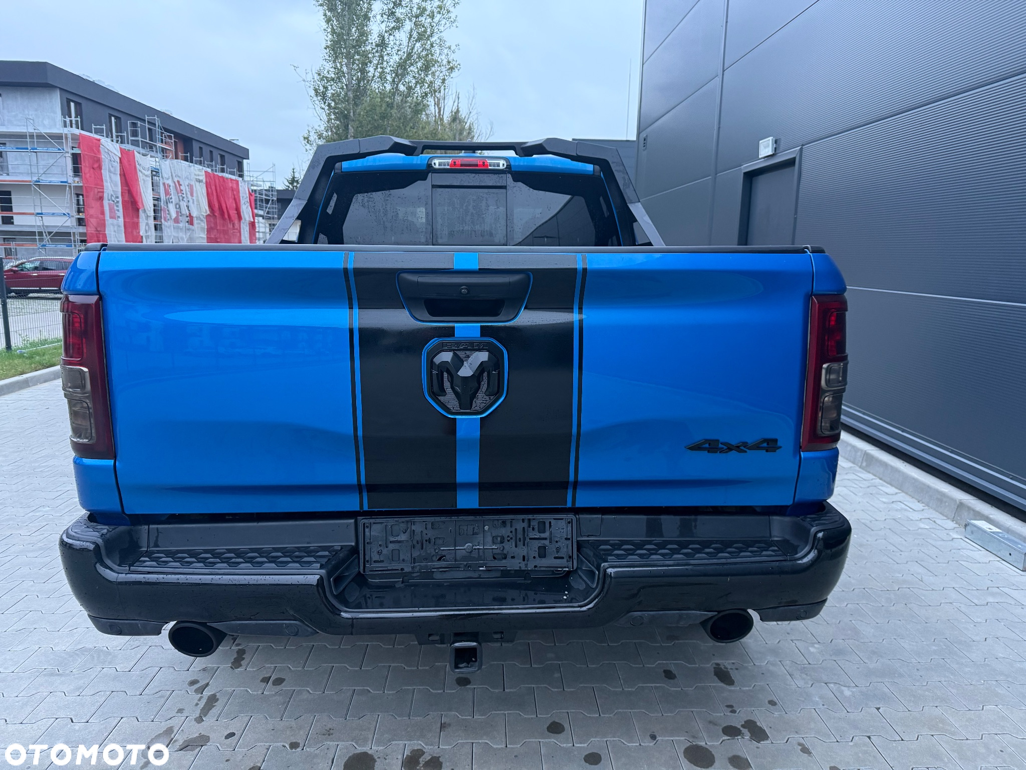 Dodge RAM 1500 5.7 4x4 - 6