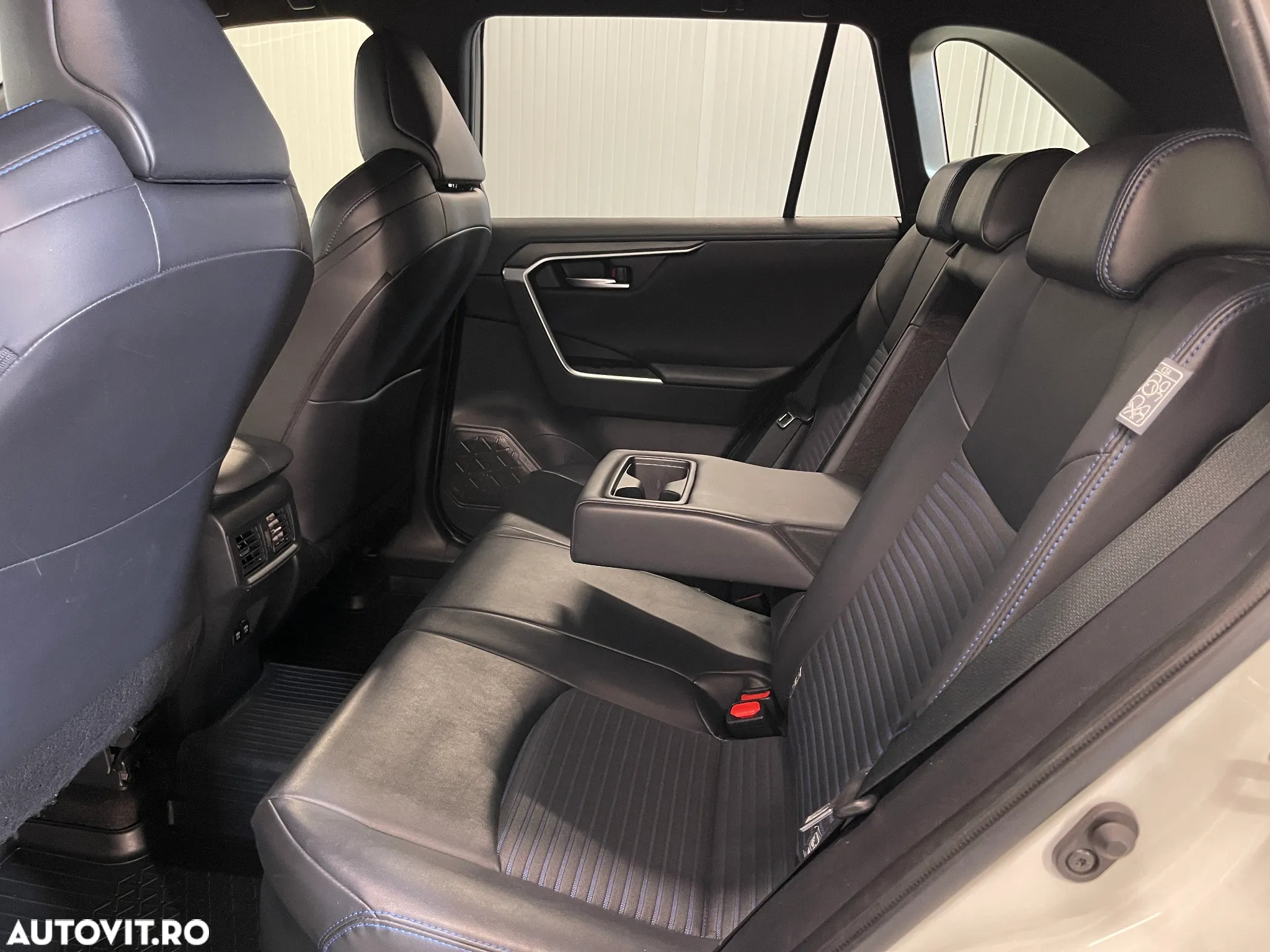 Toyota RAV4 2.5 Hybrid VVT-iE 4x4 Exclusive - 11