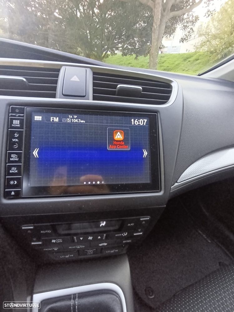 Honda Civic Tourer 1.6 i-DTEC Sport Navi - 28