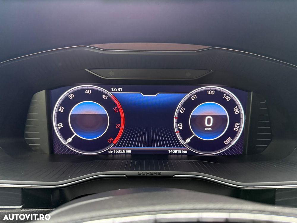 Skoda Superb 2.0 TDI DSG Ambition - 10