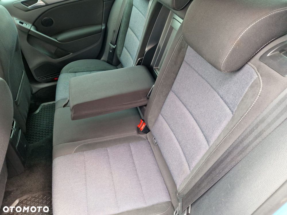 Volkswagen Golf 1.6 TDI DPF DSG Style - 24