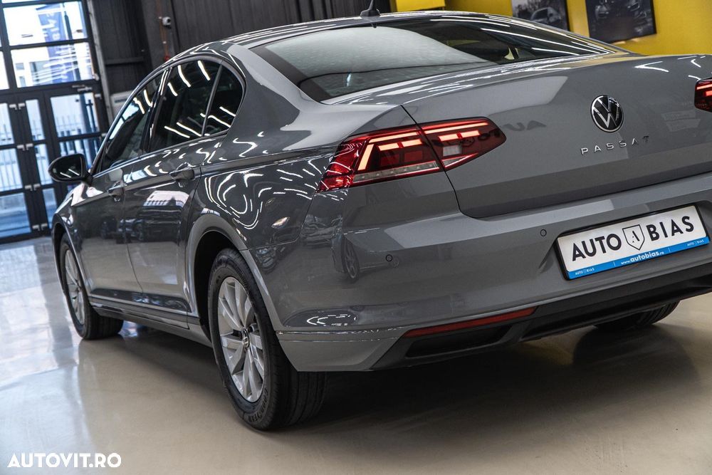 Volkswagen Passat 2.0 TDI DSG Comfortline - 32