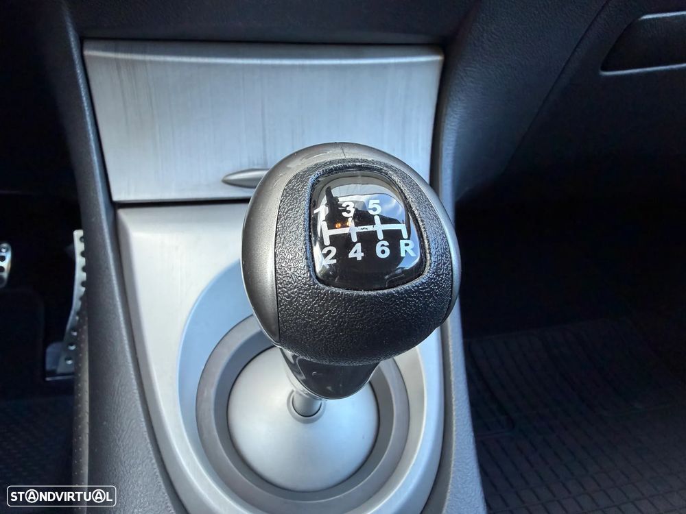Honda Civic 1.4 Sport - 30