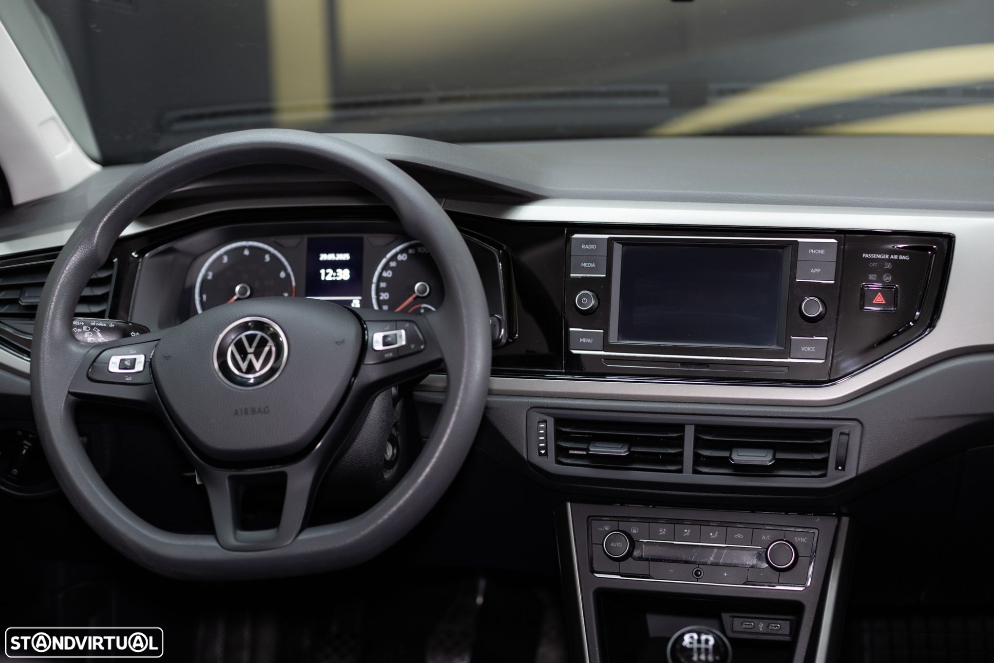 VW Polo 1.0 TGI Confortline - 24
