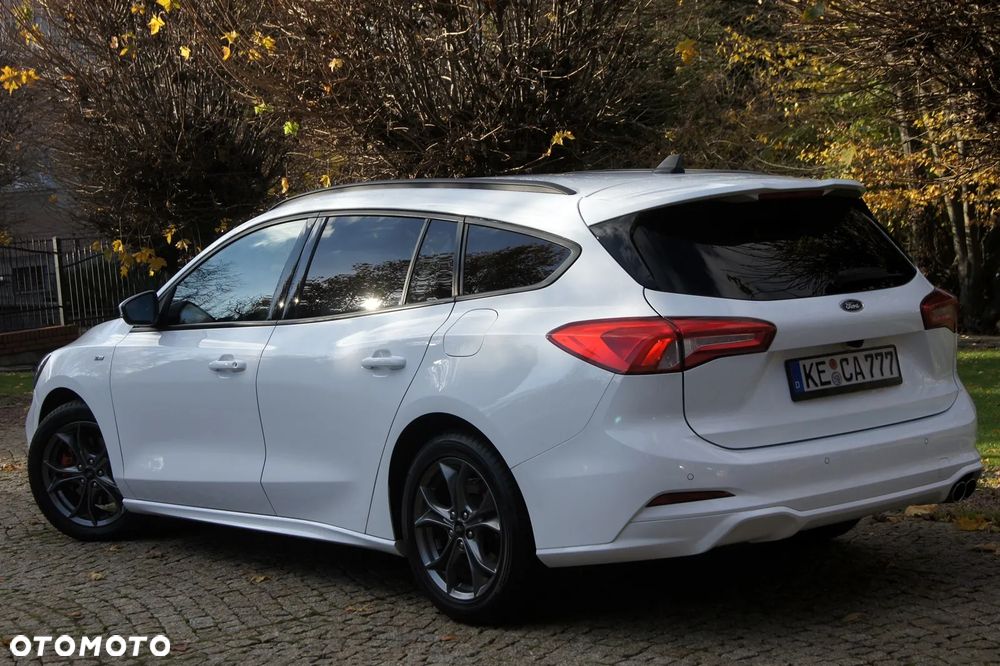 Ford Focus Turnier 1.5 EcoBlue Start-Stopp-System ST-LINE DESIGN - 4