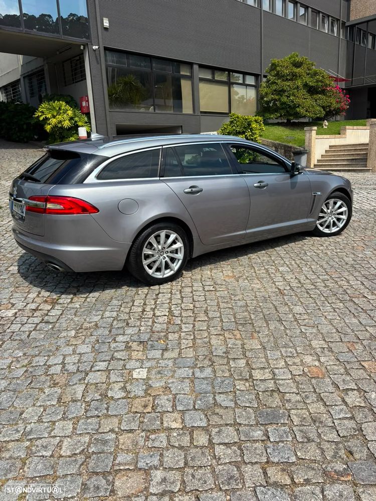 Jaguar XF Sportbrake 2.2 D Luxury - 2
