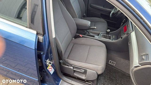 Audi A4 Avant 2.0 TDI - 39