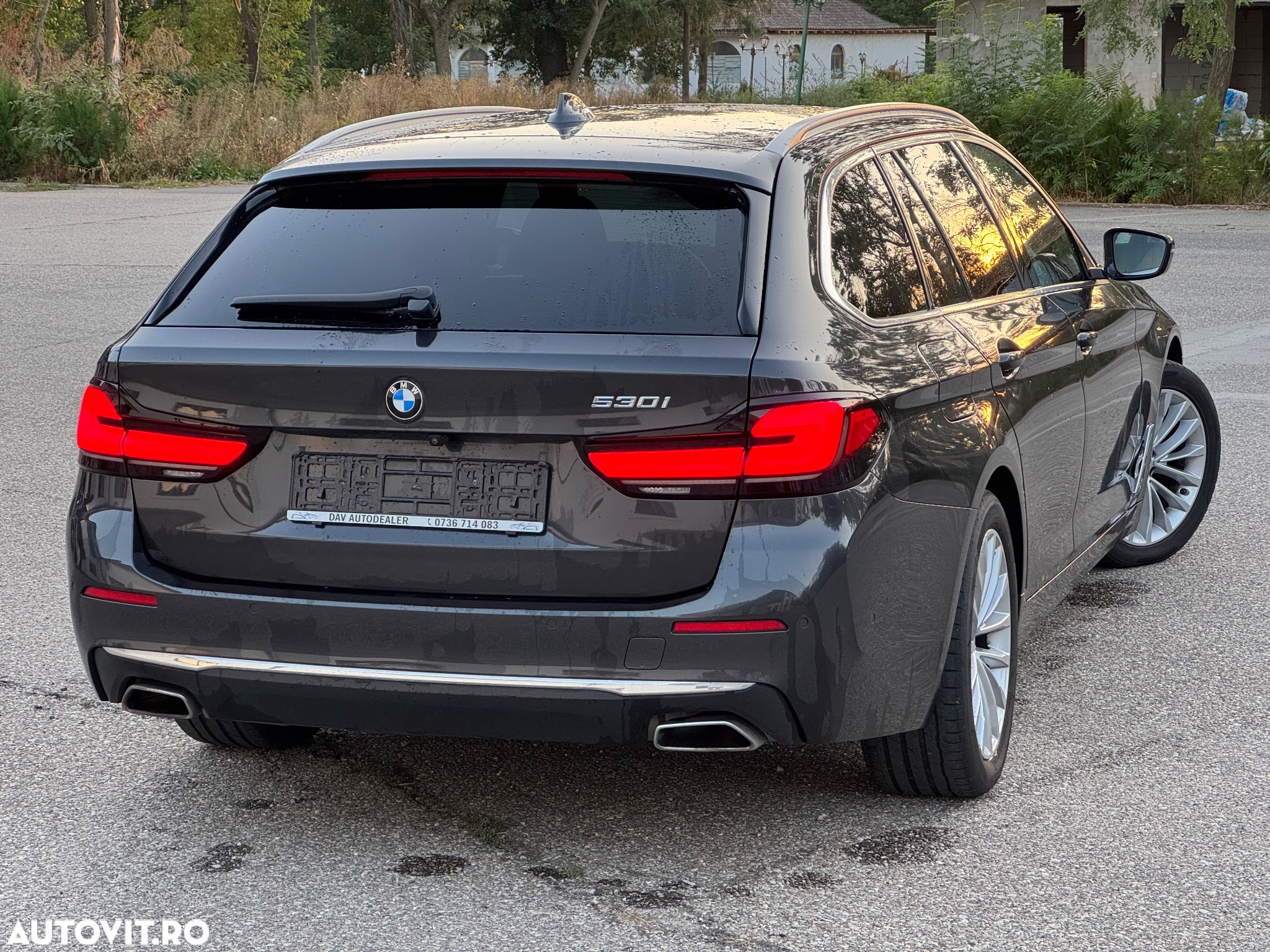 BMW Seria 5 530i Touring Aut. Luxury Line - 13