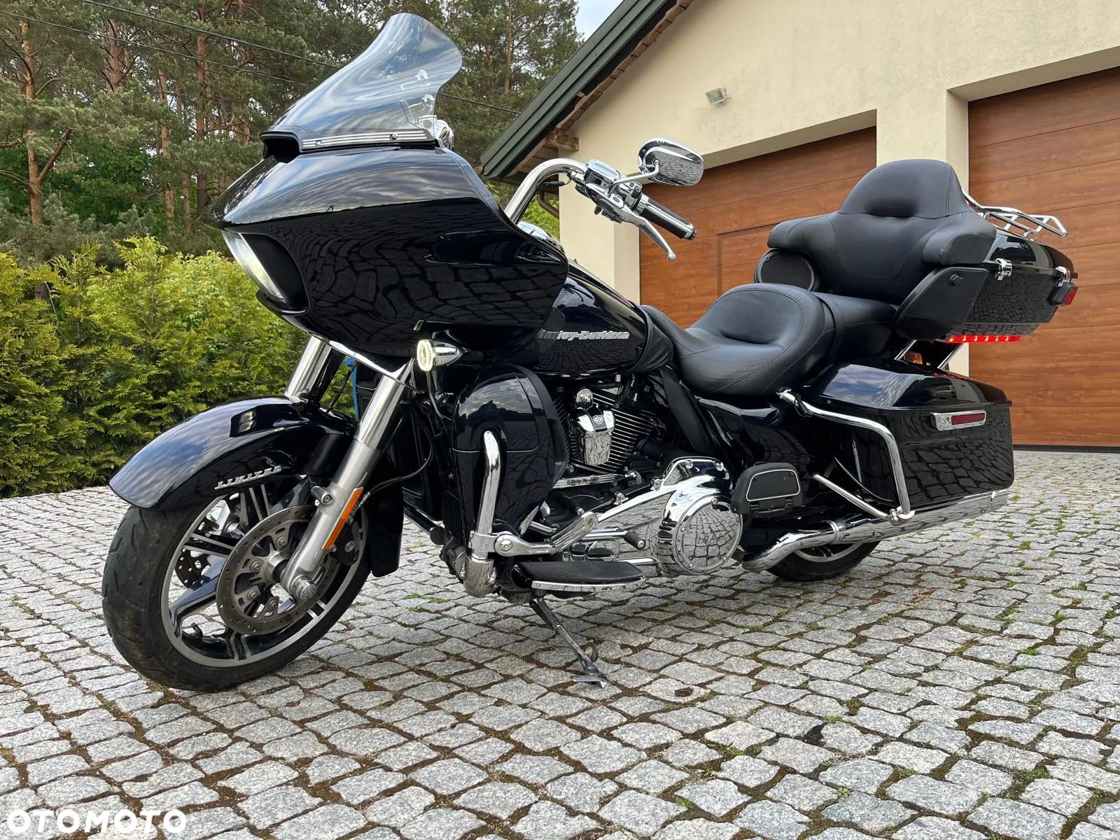 Harley-Davidson Touring Road Glide - 1