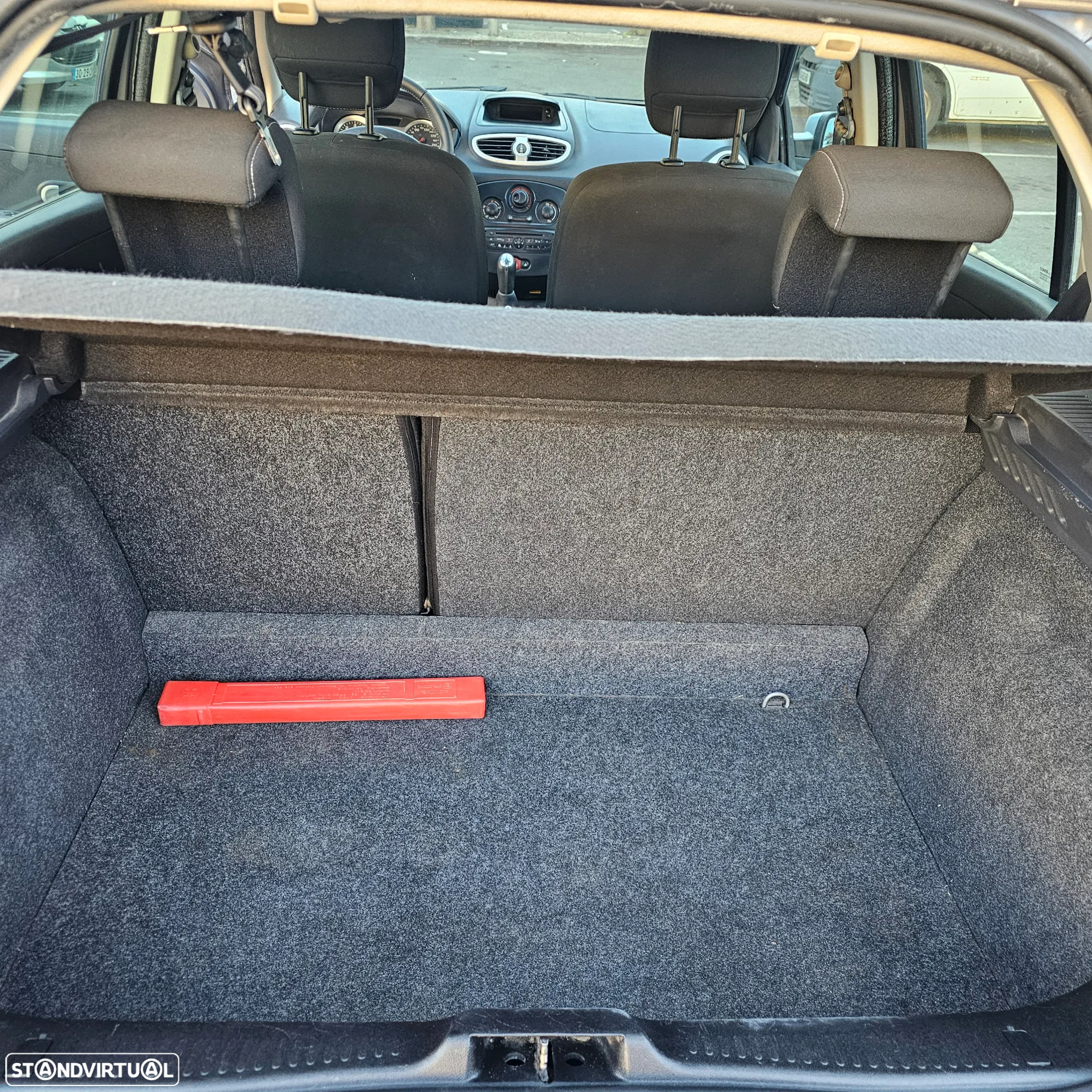 Renault Clio 1.5 dCi Dynamique S - 9