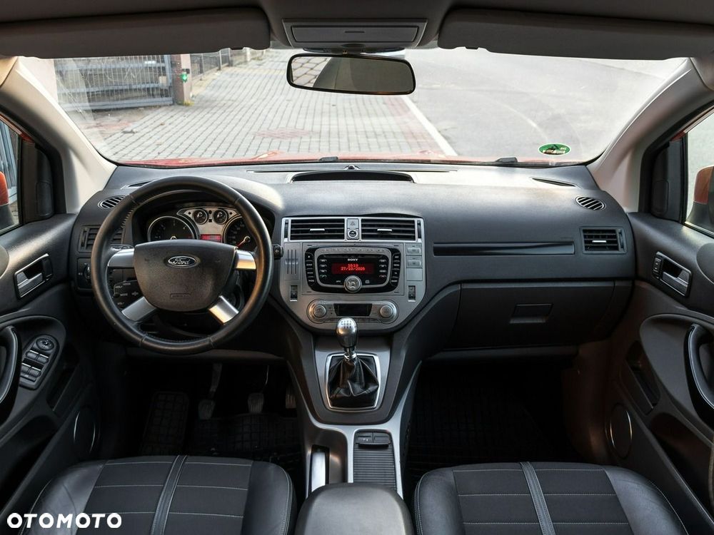 Ford Kuga 2.0 TDCi 2x4 Titanium - 28