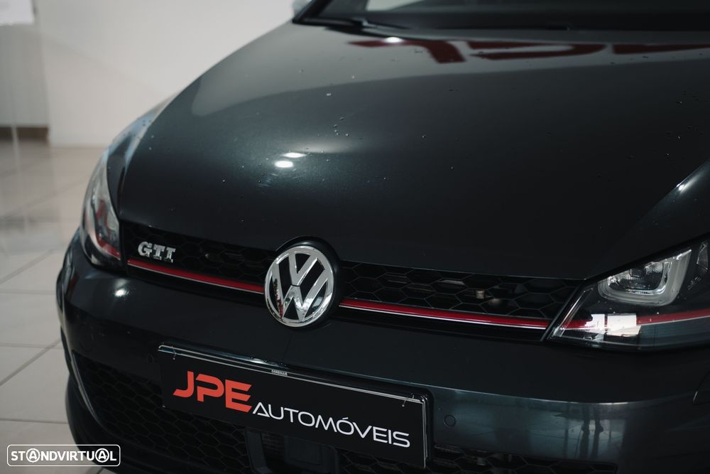 VW Golf GTI BlueMotion DSG - 2