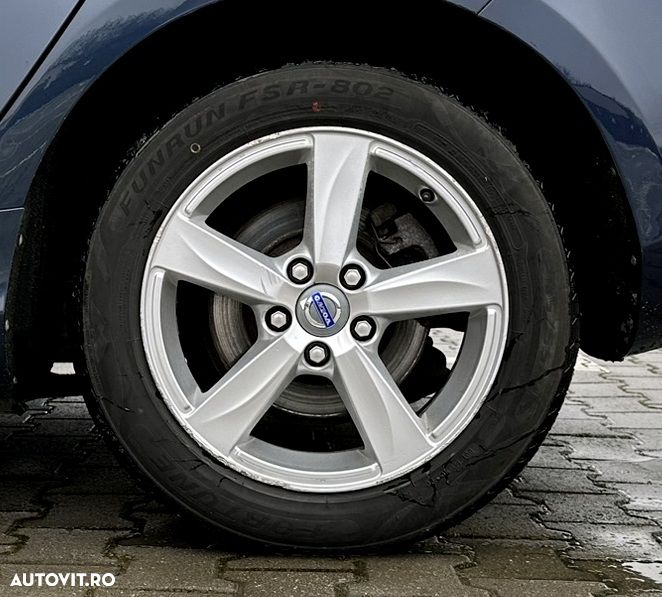 Volvo V40 - 22