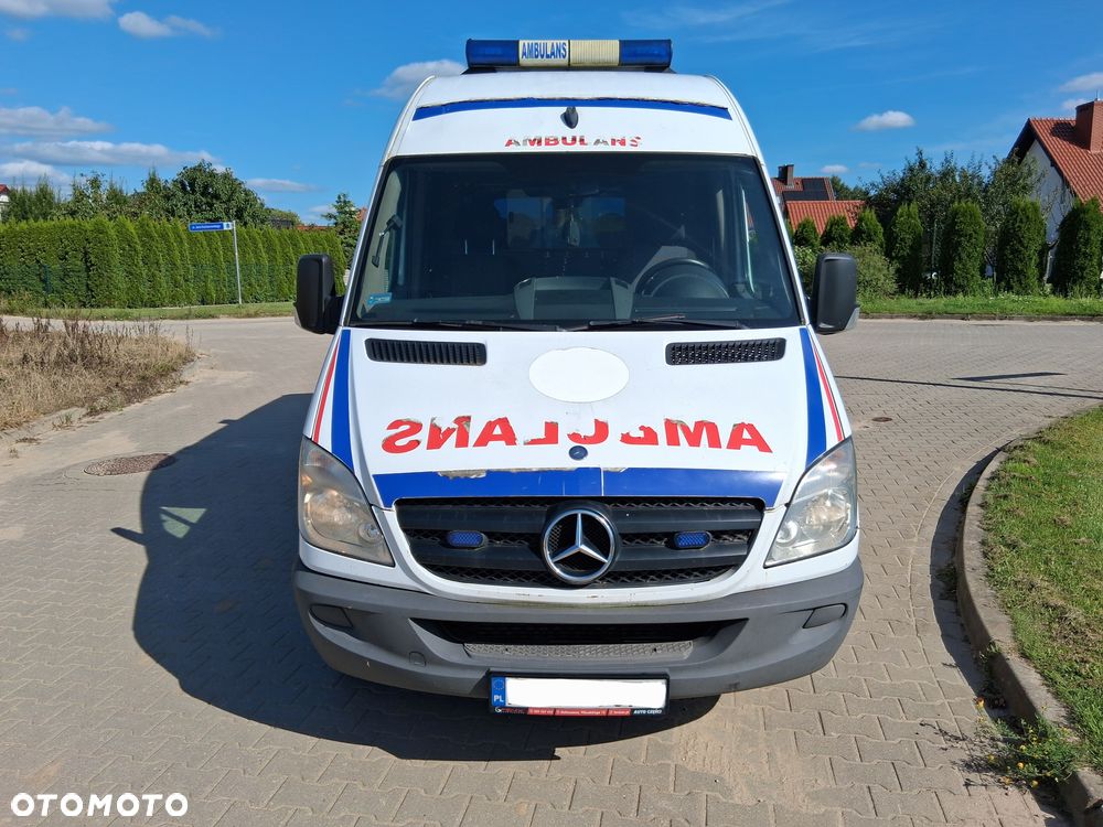 Mercedes-Benz Sprinter - 11