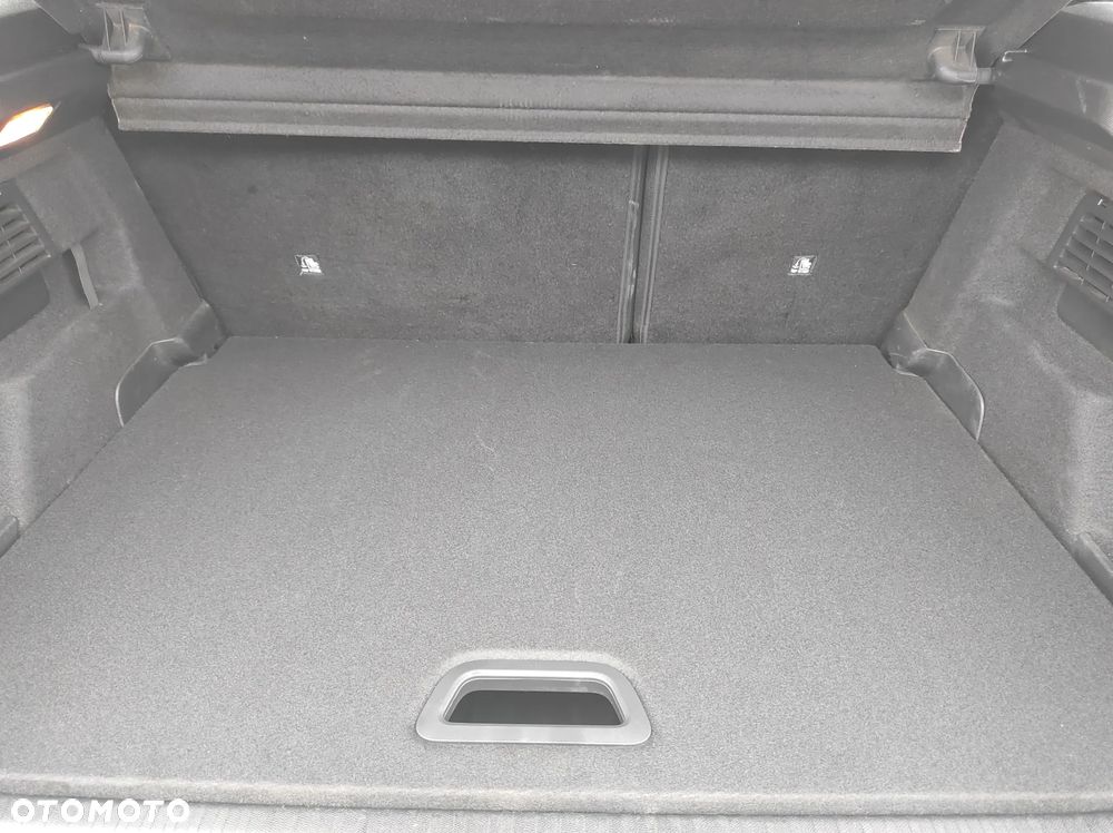 Citroën C4 BlueHDi 110 Stop&Start C-SERIES - 31