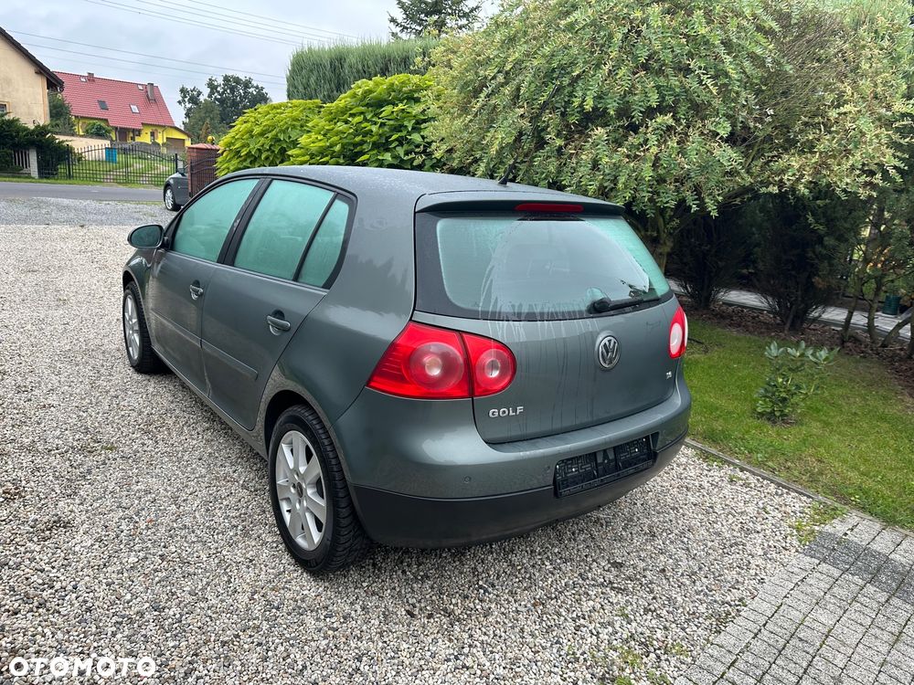 Volkswagen Golf - 3