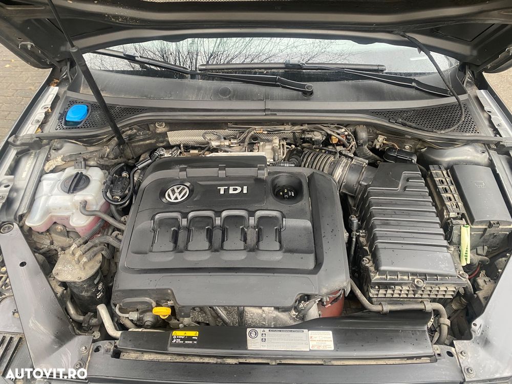 Volkswagen Passat Variant 2.0 TDI SCR 4Motion DSG Highline - 19