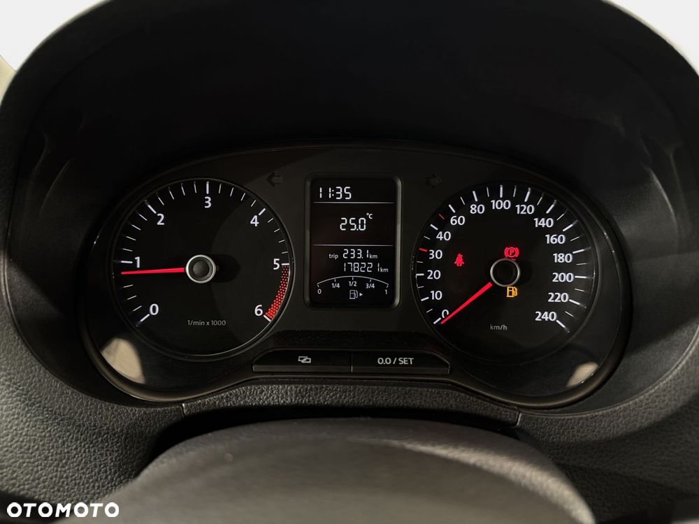 Volkswagen Polo - 14