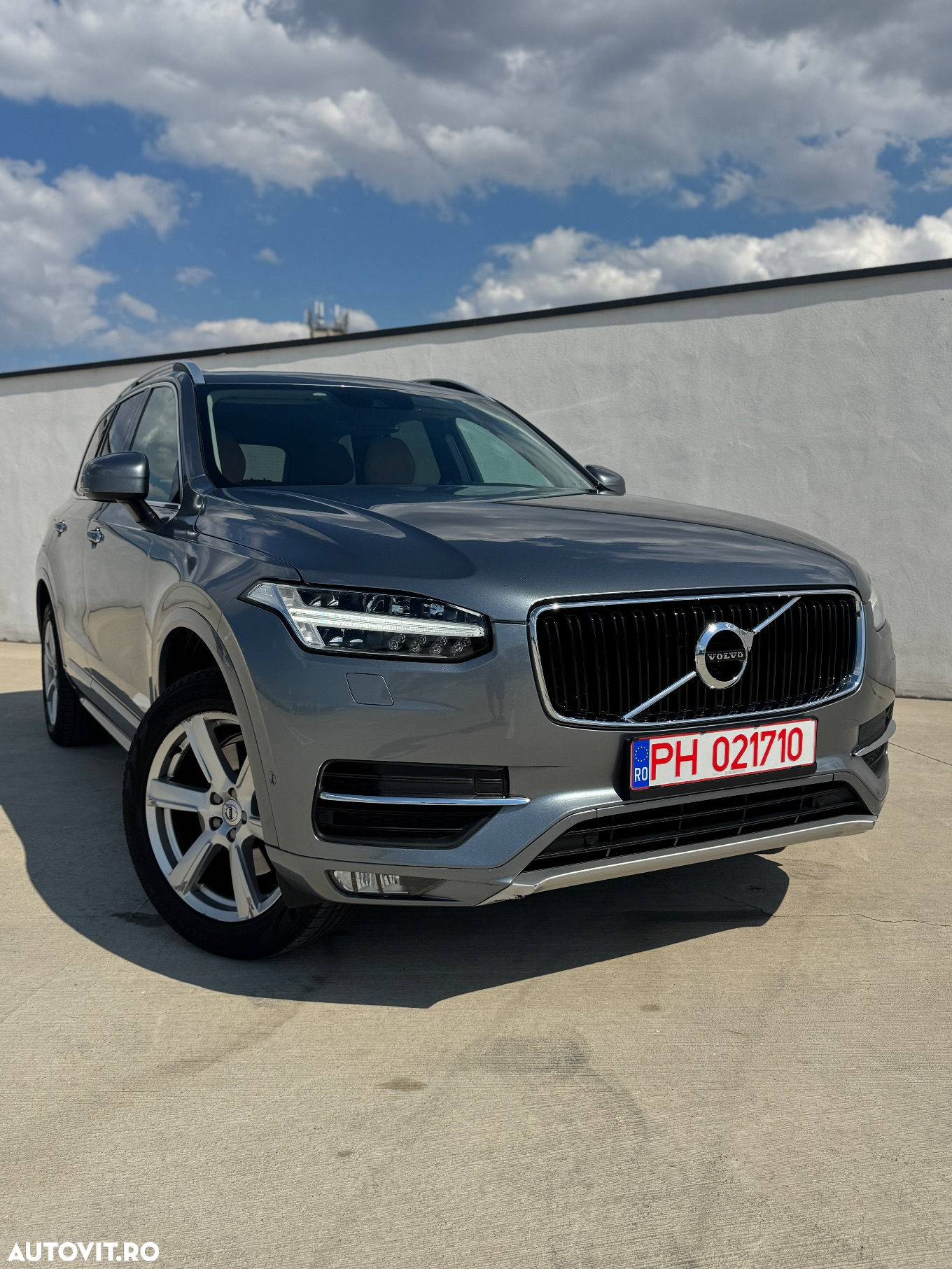 Volvo XC 90 D5 AWD Momentum - 2