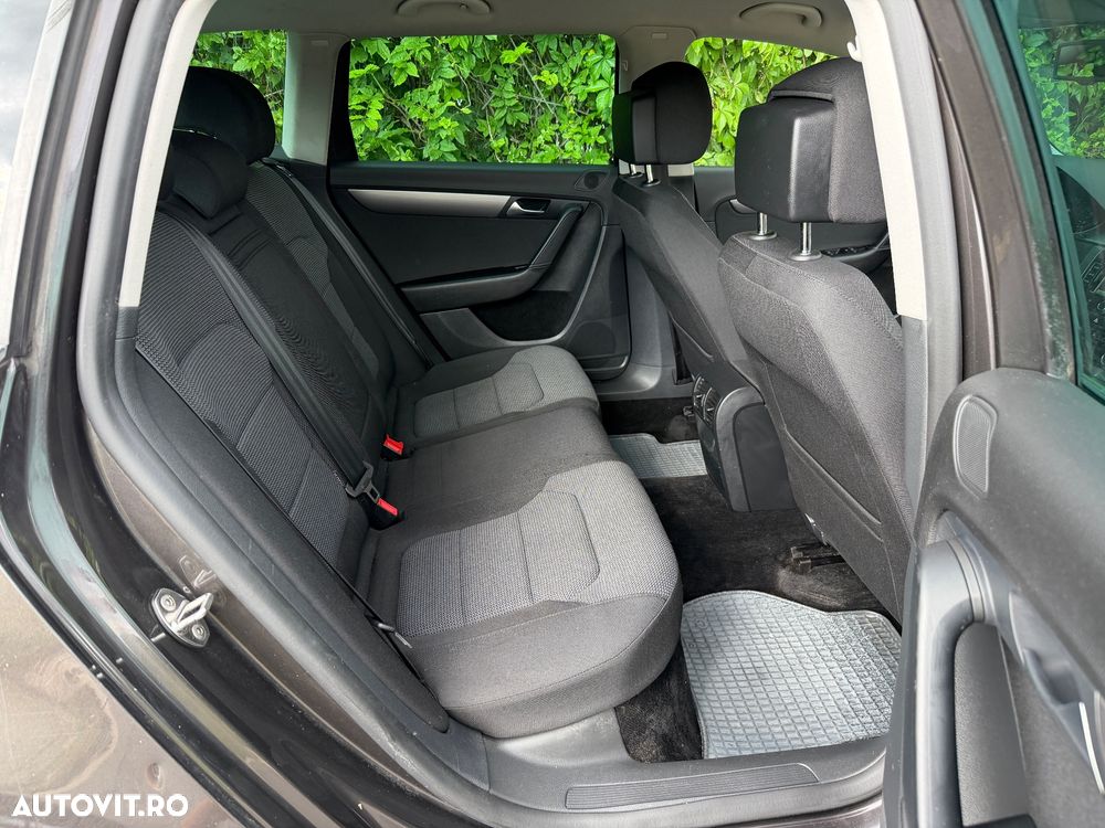 Volkswagen Passat 2.0 TDI DSG BlueMotion Technology Comfortline - 11