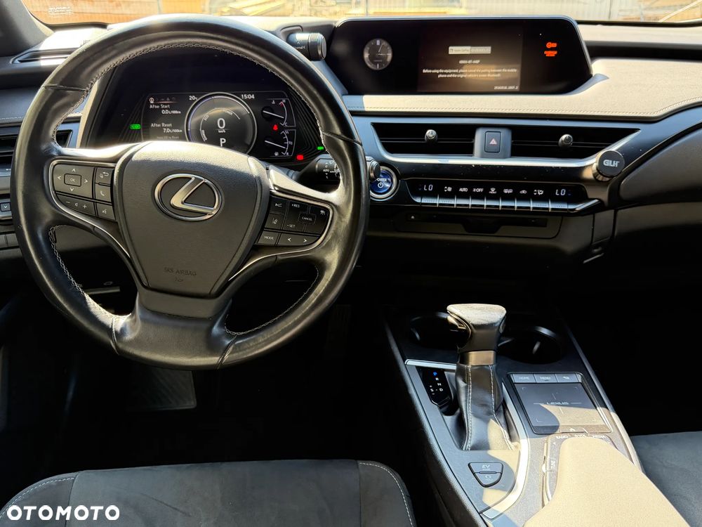 Lexus UX 250h (E-FOUR) Luxury Line - 8