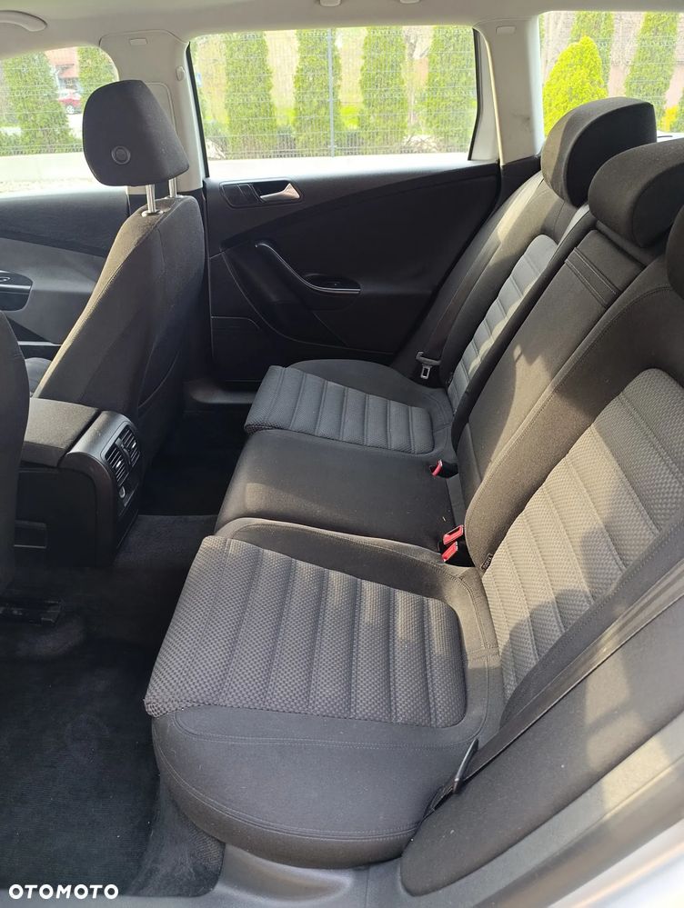 Volkswagen Passat 2.0 TDI Comfortline - 10