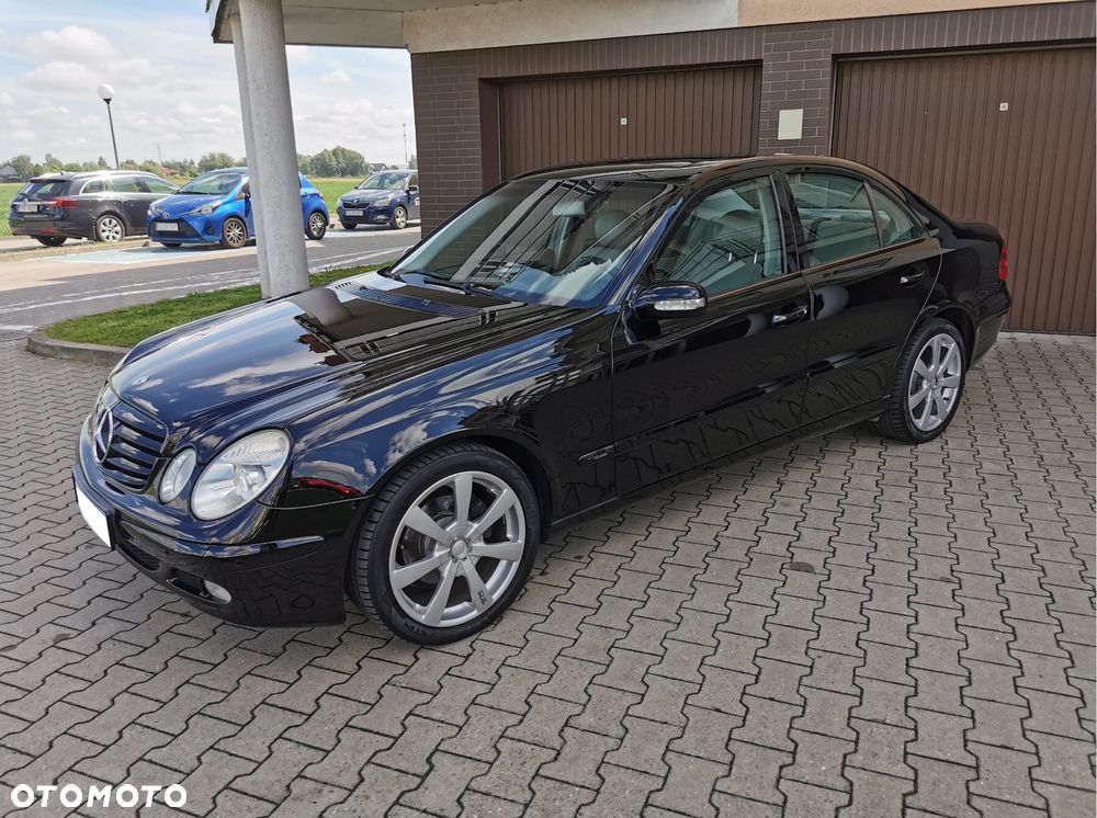 Mercedes-Benz Klasa E 240 Avantgarde - 36
