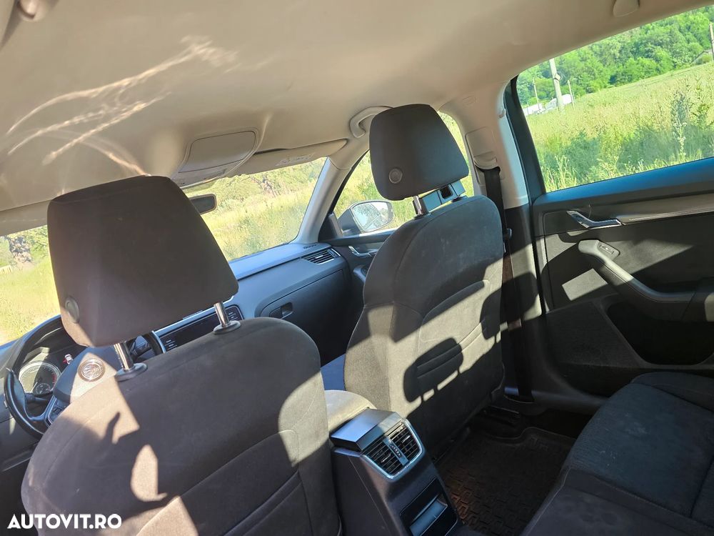 Skoda Octavia 2.0 TDI DSG 4X4 Style - 6