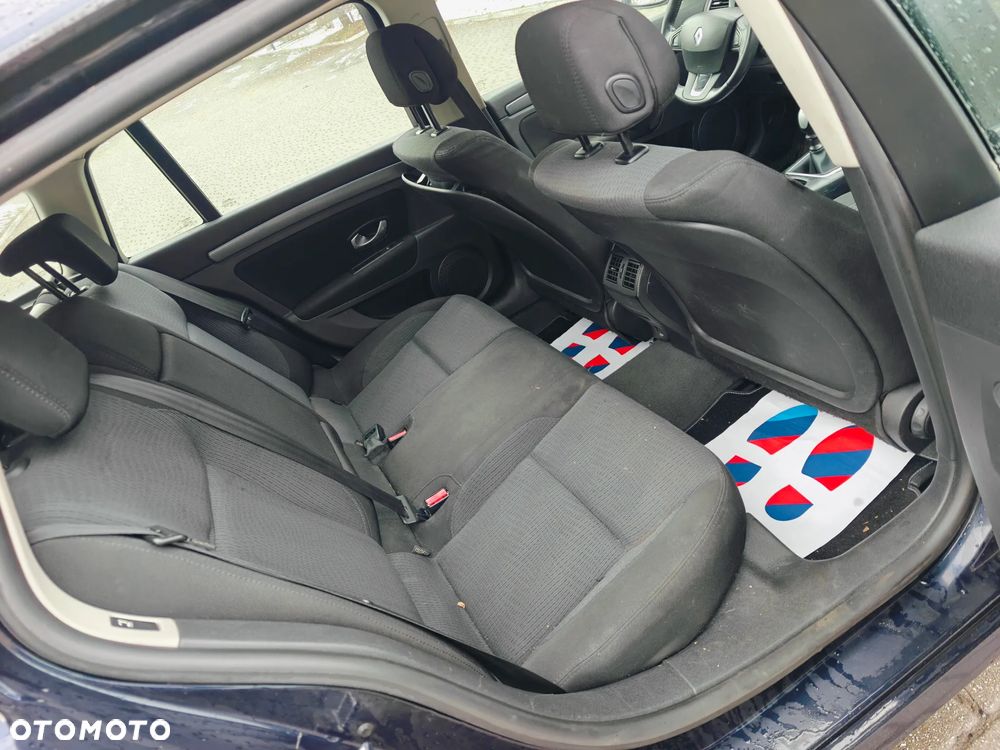 Renault Laguna 2.0 dCi FAP Initiale - 18