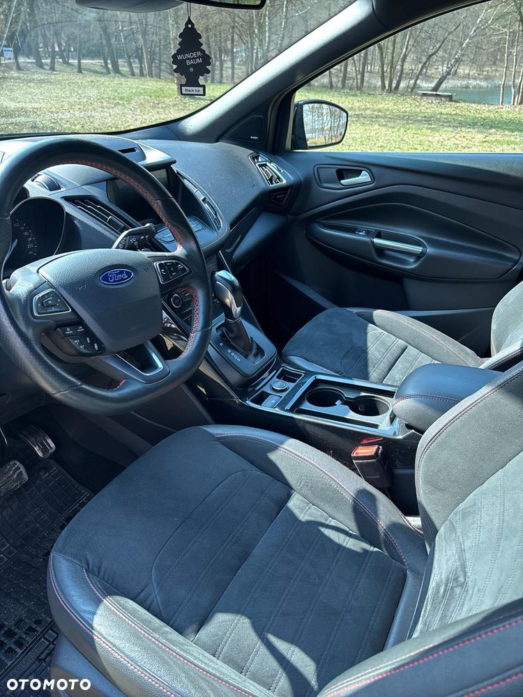 Ford Kuga 2.0 TDCi 4x4 ST-Line - 10