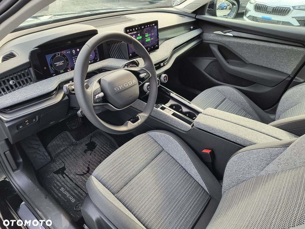Skoda Superb 1.5 TSI Plug-in Hybrid Edition 130 DSG - 9