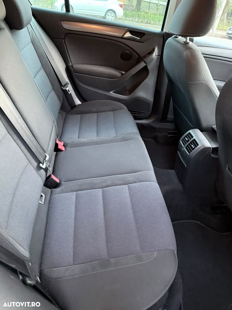 Volkswagen Golf - 23