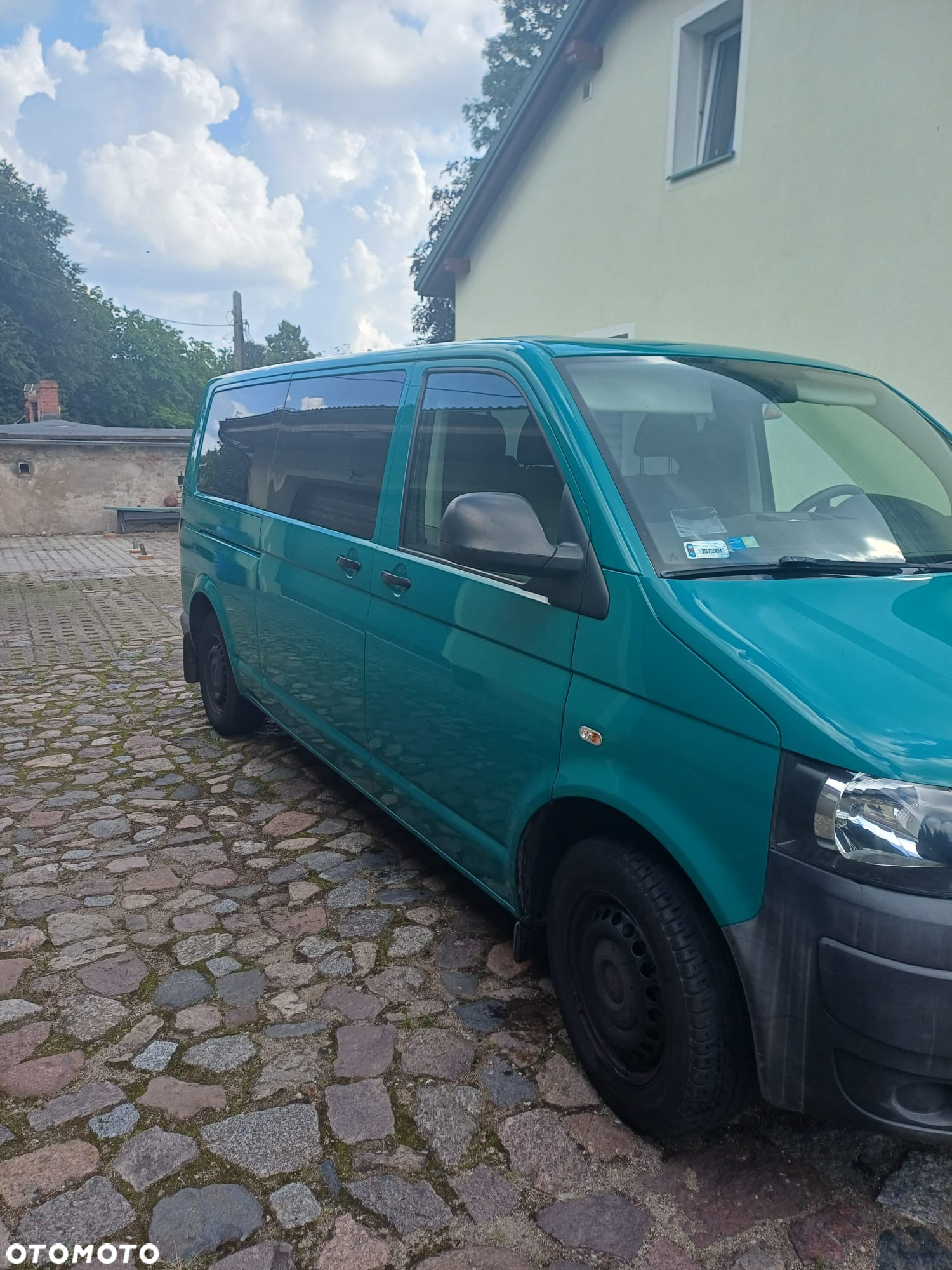 Volkswagen Caravelle - 2