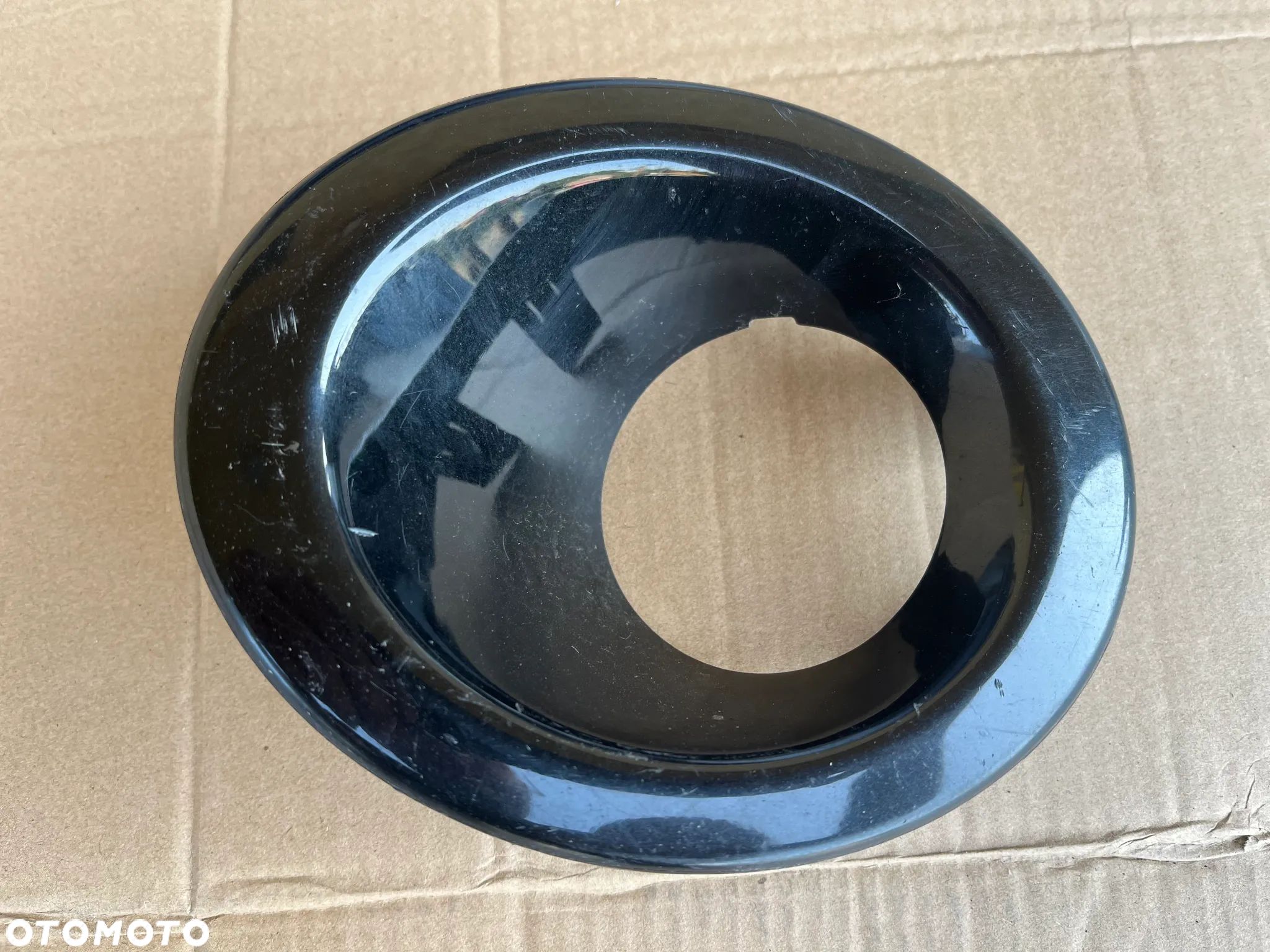 Ramka okular halogenu lewa 6H52-15B202 Land Rover Freelander 2 II - 1