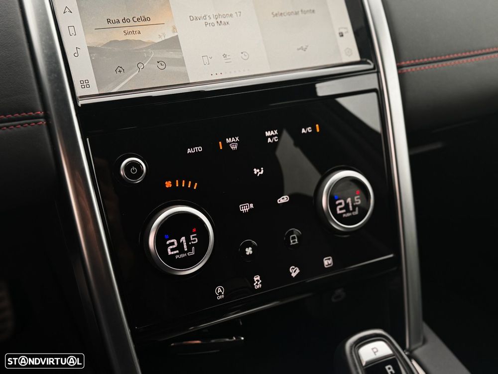 Land Rover Discovery Sport P300e R-Dynamic SE - 24