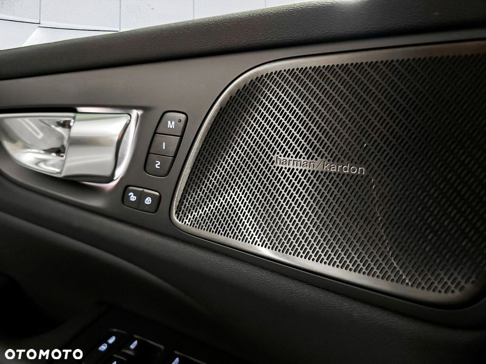 Volvo V60 B4 B Plus Dark - 15