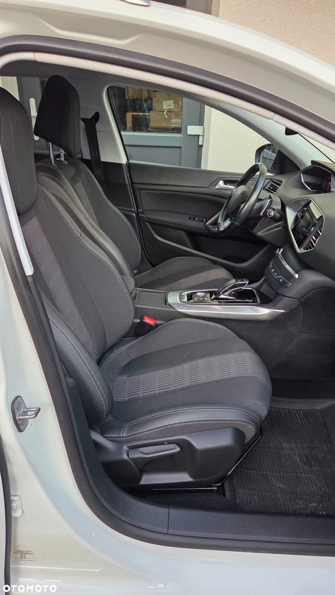 Peugeot 308 1.5 BlueHDi Allure Pack S&S EAT8 - 20