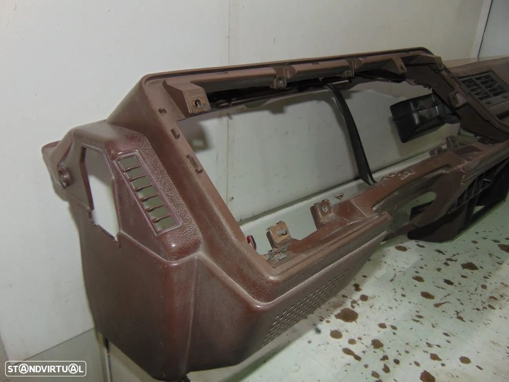 Toyota hiace LH50/51 tablier - 2