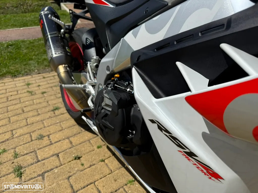 Aprilia RS RSV4 Factory - 7