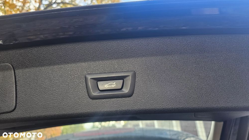 BMW X1 sDrive18d Sport Line - 17