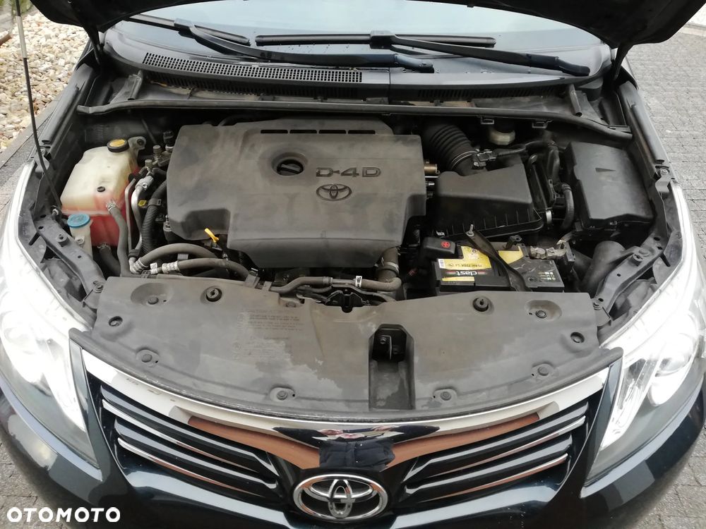 Toyota Avensis - 24