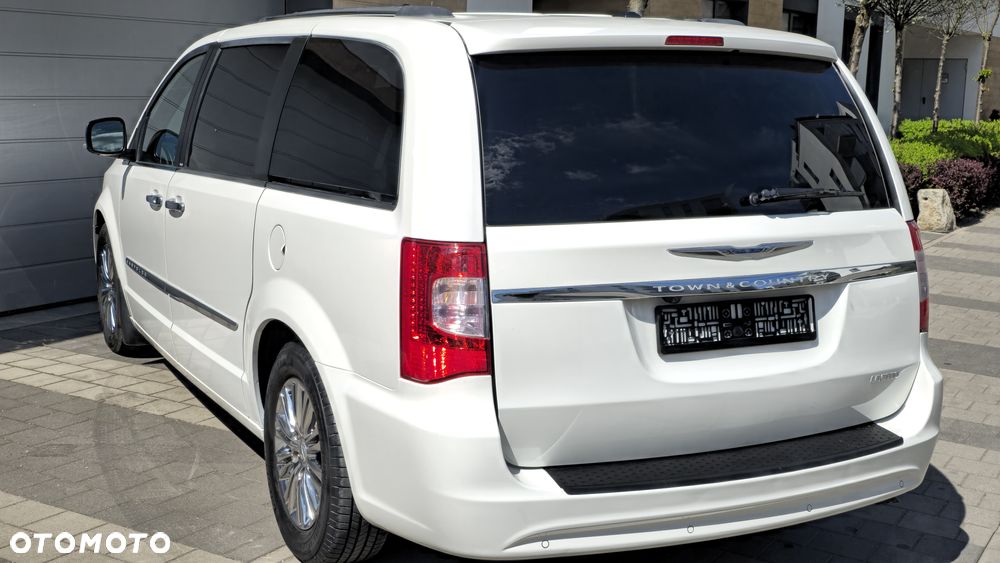 Chrysler Town & Country 3.6 Limited - 5