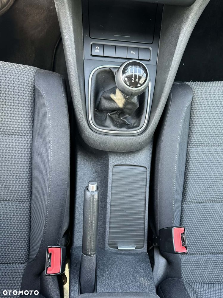 Volkswagen Golf 1.6 TDI DPF Comfortline - 14