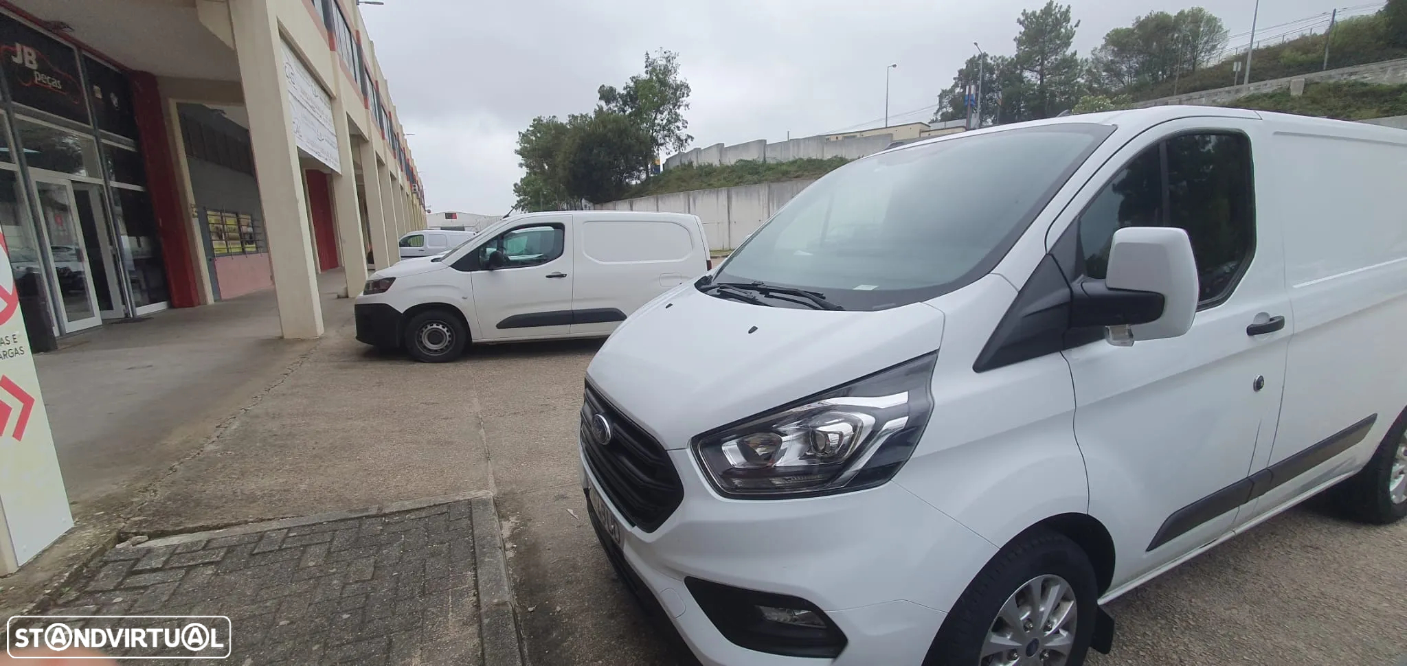 Ford Transit CUSTOM - 11