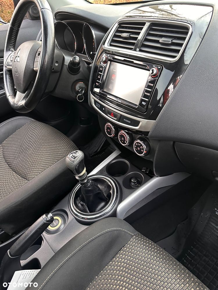 Mitsubishi ASX 1.8 DI-D 4WD Instyle - 23