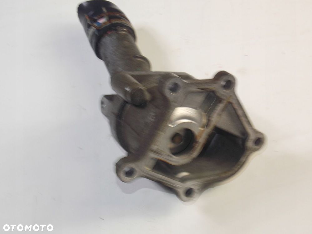 obudowa termostatu nissan navara d22 2.5 di - 2