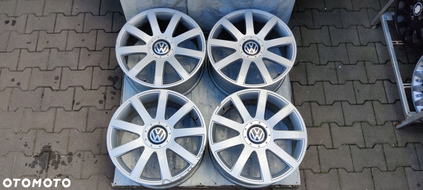 Felgi VW 5x100 5x112 8J 19cali ET35 649 - 2